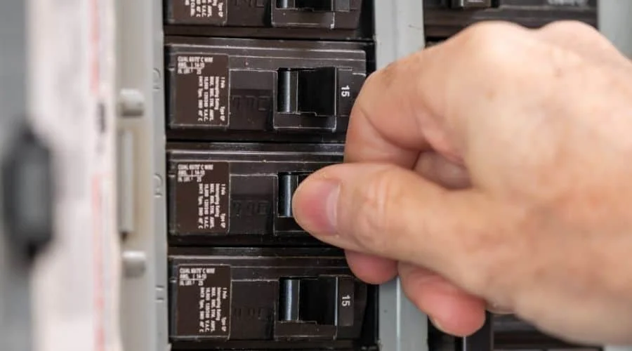  Tripping Circuit Breaker
